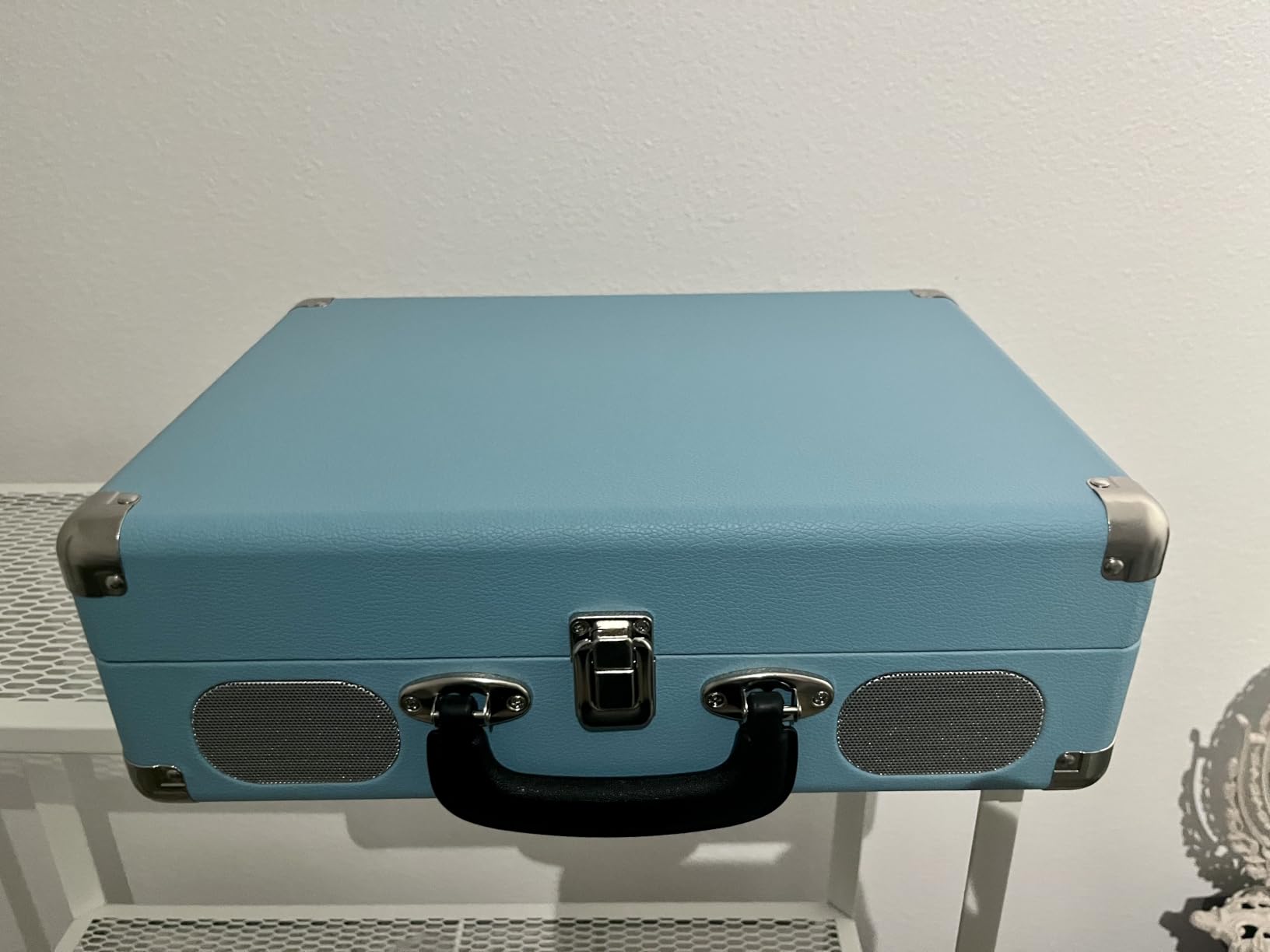 Retrolife® Vinyl Record Player with Speakers, Bluetooth Vinyl Player-Black customer photo 2