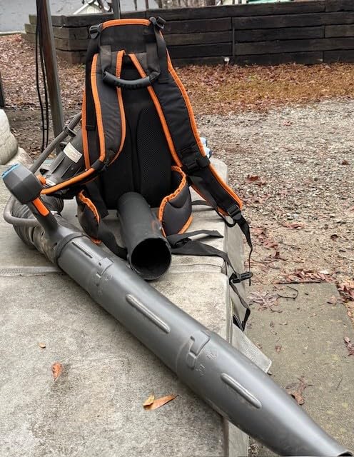 LawnMaster No-Pull Backpack Leaf Blower 31cc 2-Cycle Engine, NPTBL31AB customer photo 2