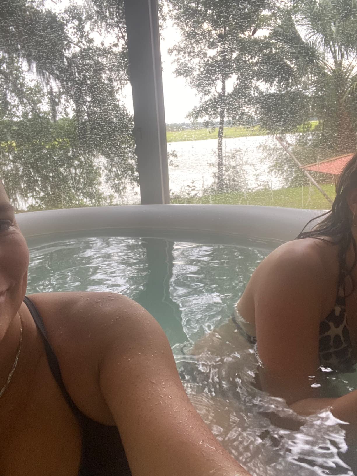 Coleman 90455 SaluSpa Bahamas 71-Inch x 26-Inch 4 Person Outdoor Portable Hot Tub Spa with 120 Air Jets, Pump, 2 Filter Cartridges, and Tub Cover customer photo 1