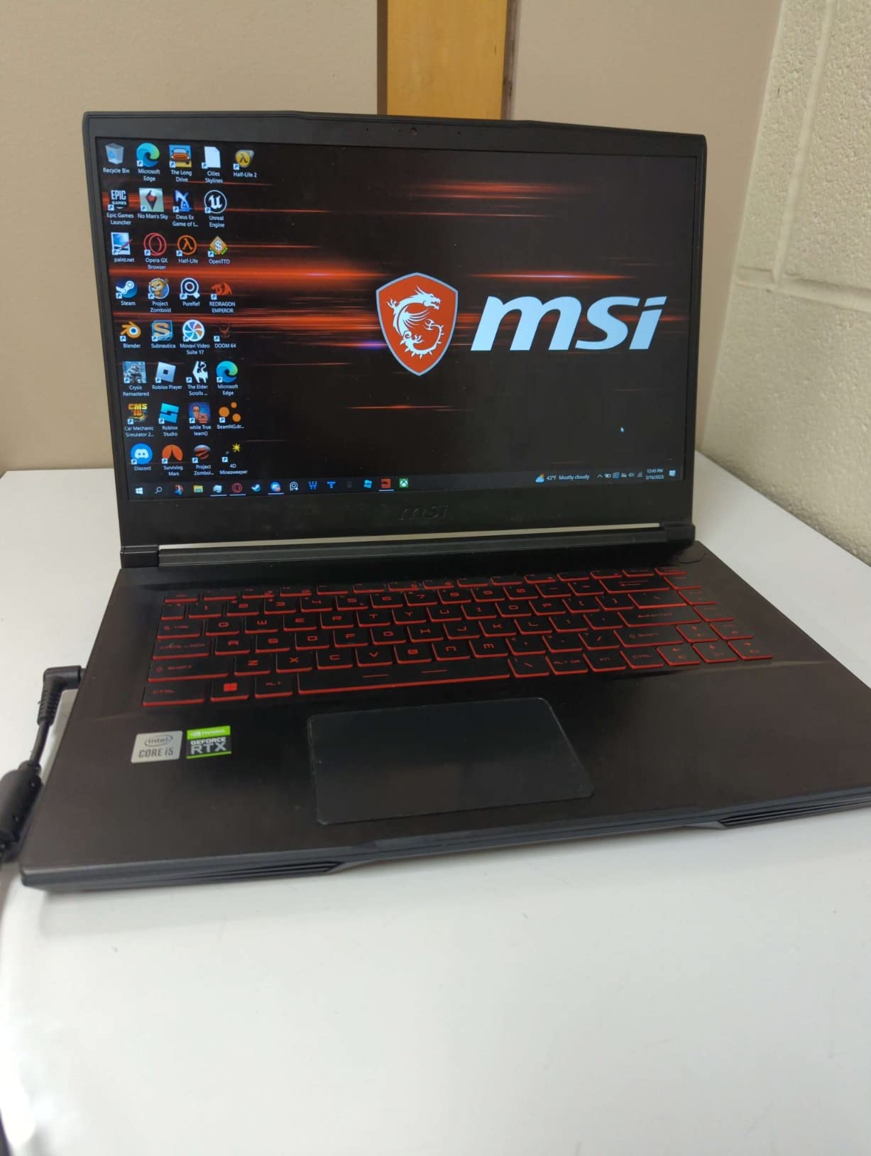 MSI GF65 Thin 10UE Gaming Laptop: 15.6