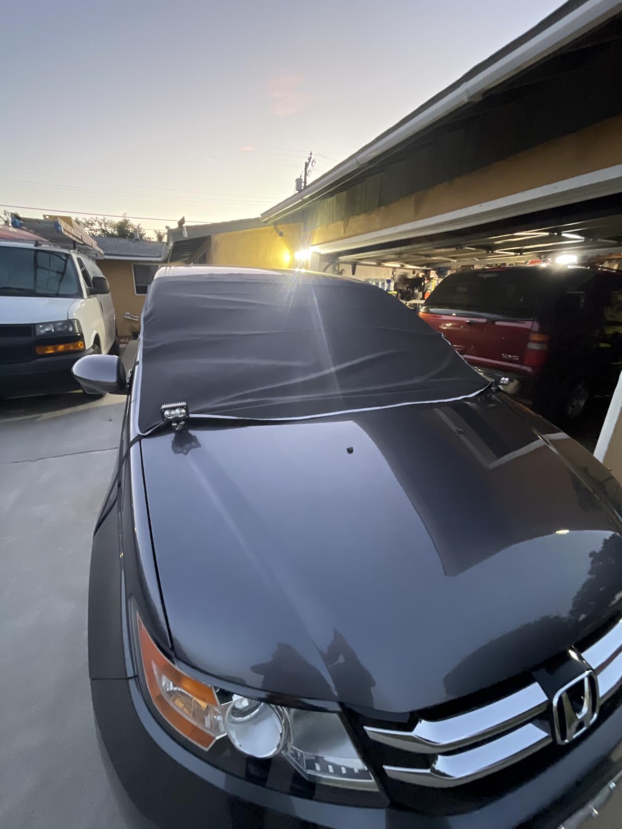 LoyaForba 51.18x83.07 Inch Windshield Snow Cover, Frost Sunshade, Black customer photo 2