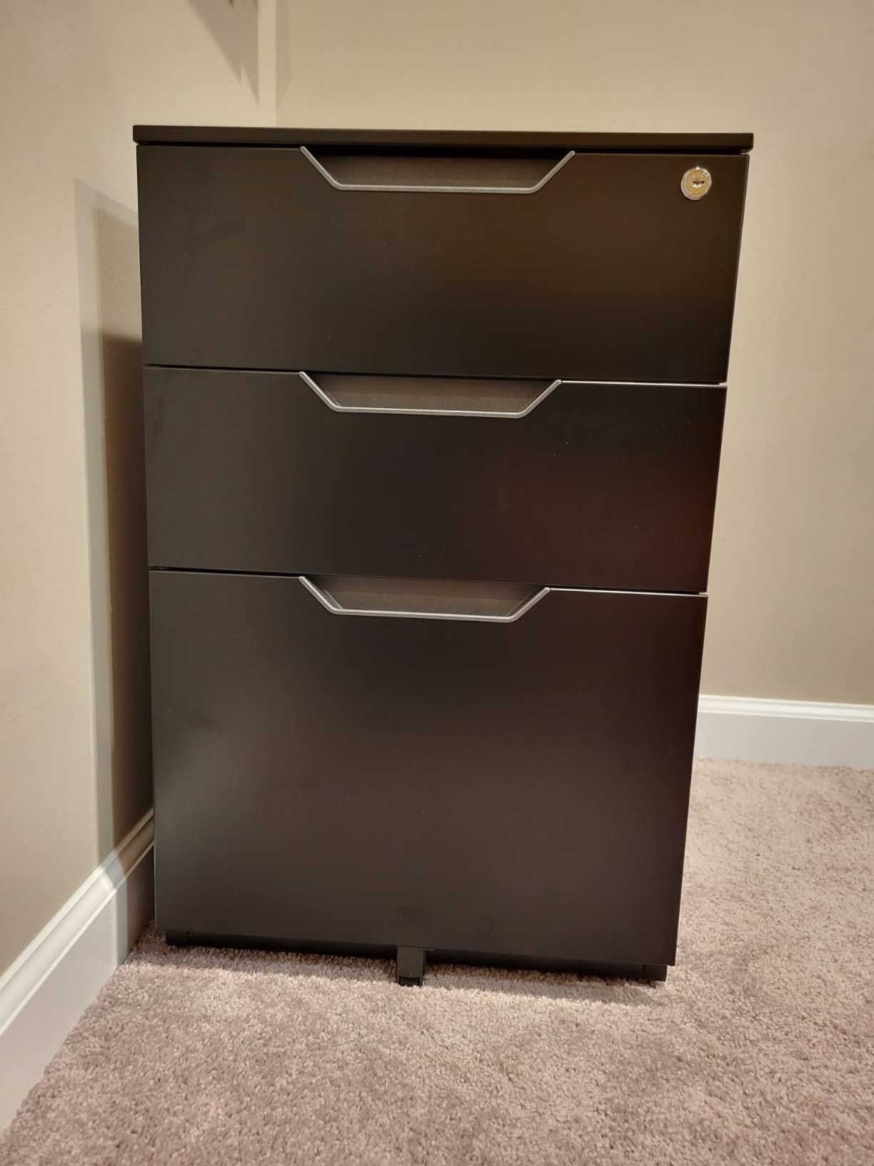 Amazon Basics 3-Drawer Mobile File Cabinet with Lock, Rolling Filing Cabinet for Hanging Files, Black, 20.71