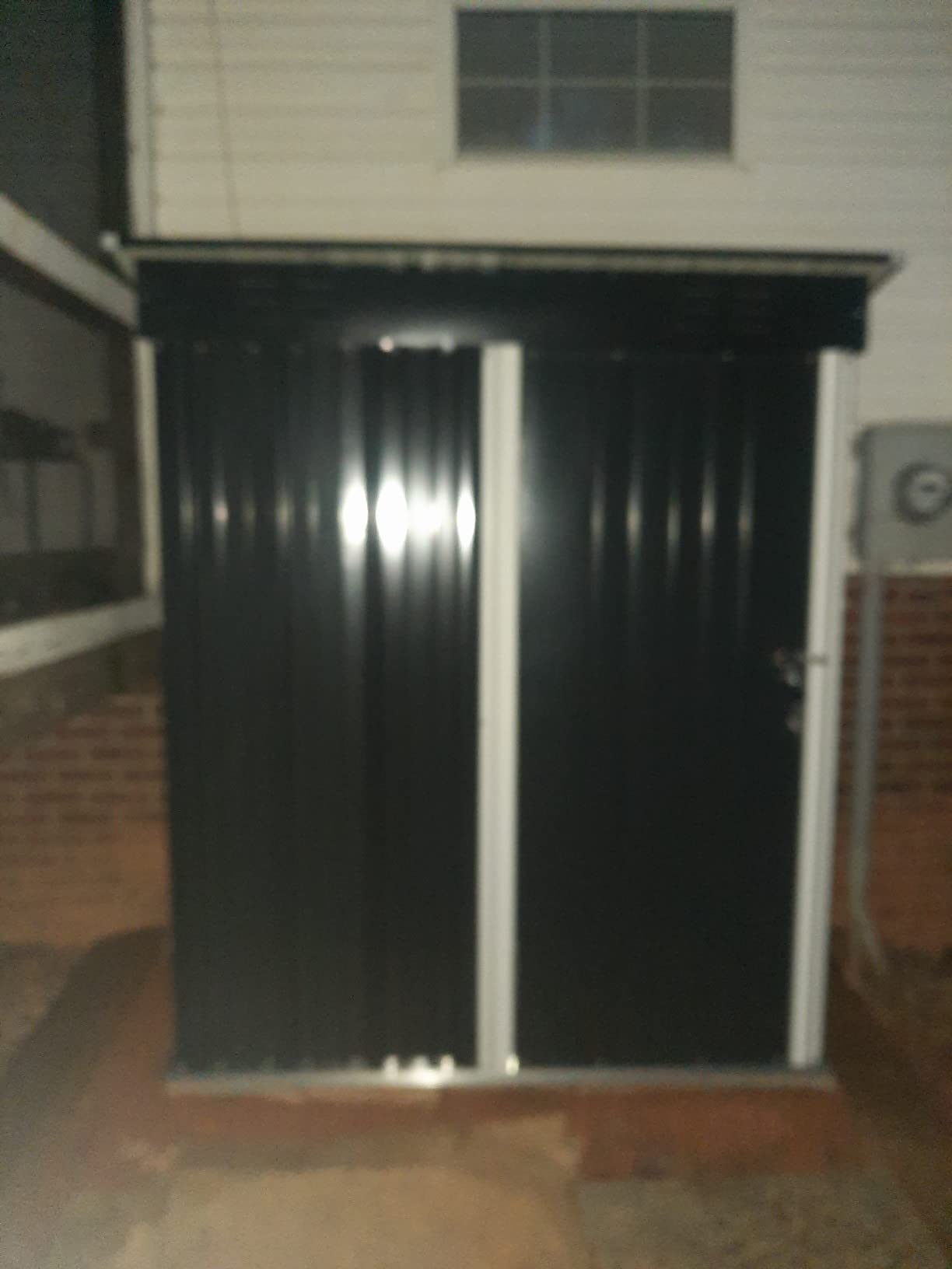 Bealife 6' x 4' Outdoor Storage Shed,Metal Shed Lockable Door - Dark Gray customer photo 1