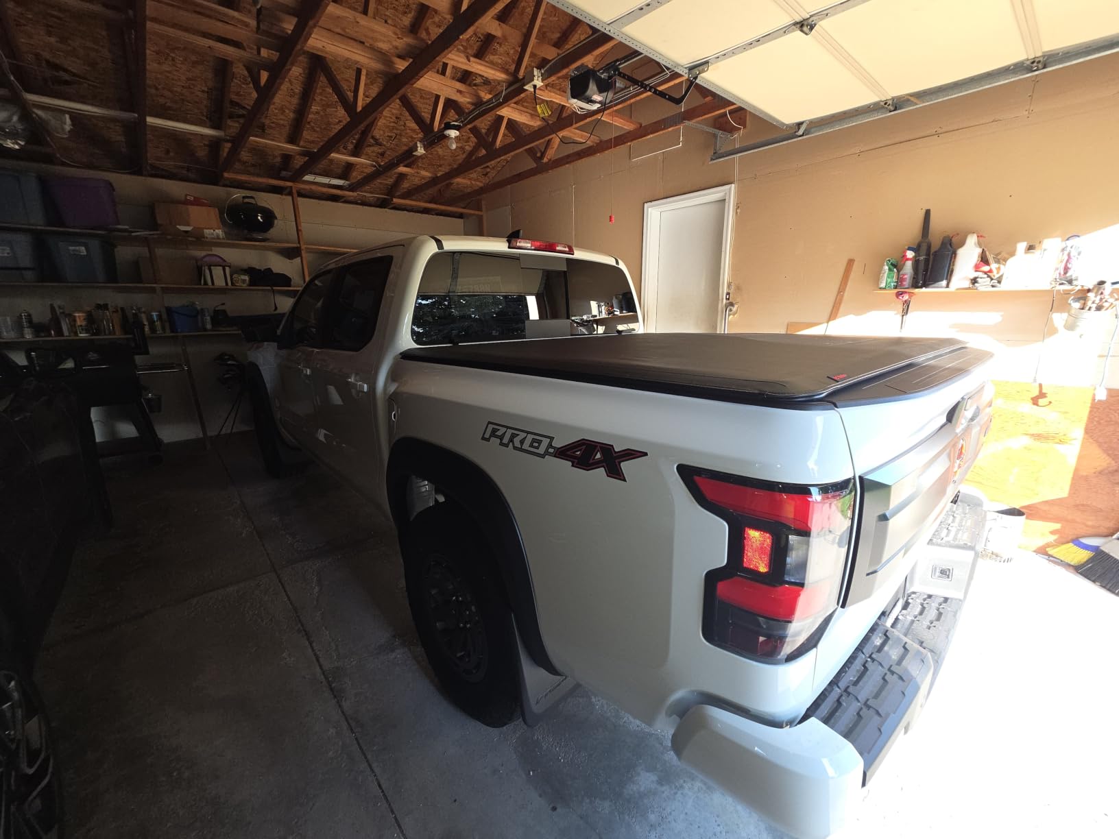 MaxMate Soft Roll-up Truck Bed Tonneau Cover Compatible with 2022-2026 Nissan Frontier | 5' (60
