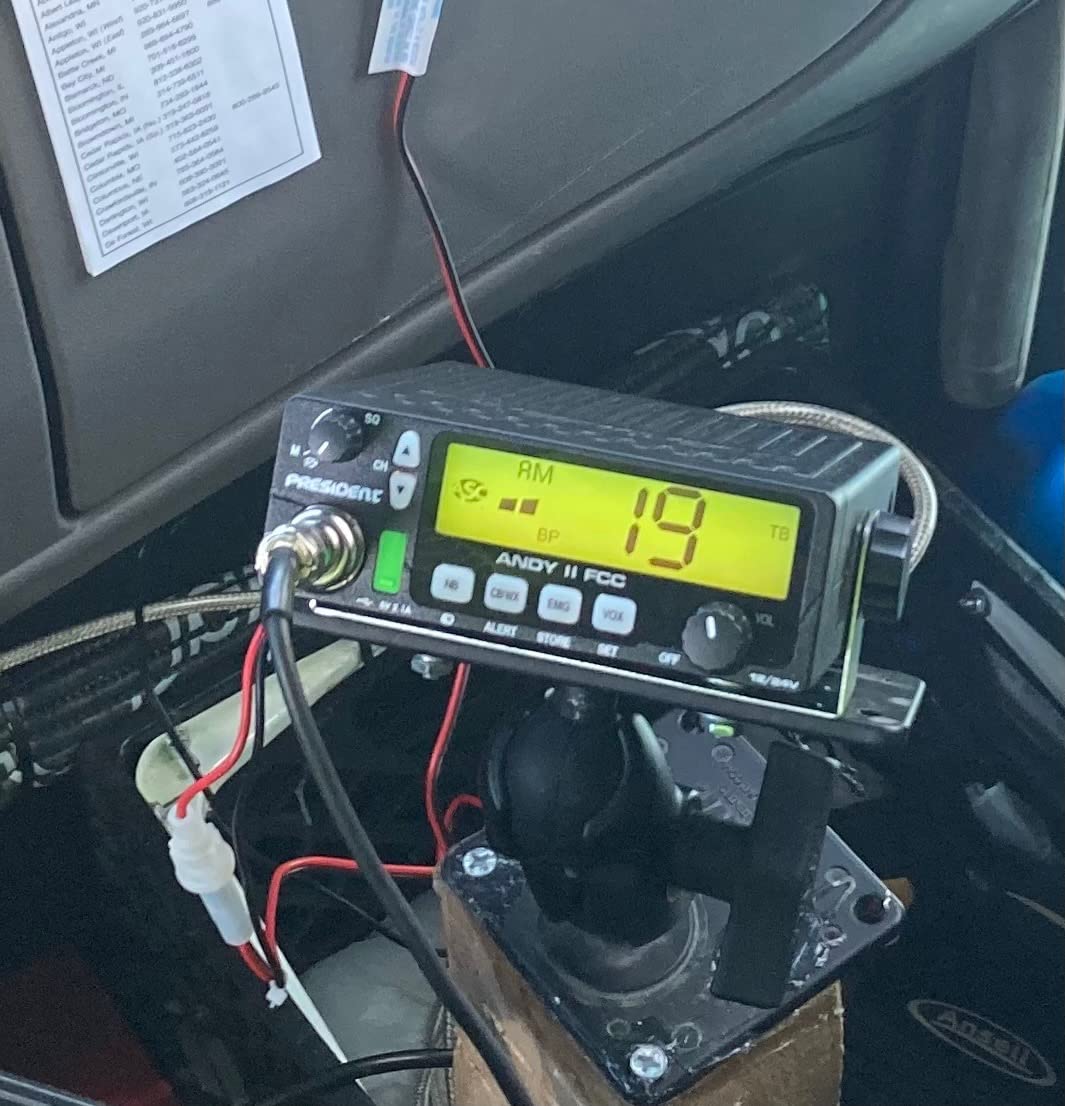President Thomas FCC AM/FM CB Radio – 40 Channel, VOX Hands-Free, USB Port, ASC, Multi-Color LCD Display – 12/24V Compact Mobile Transceiver for Truckers & Off-Road Communication customer photo 1