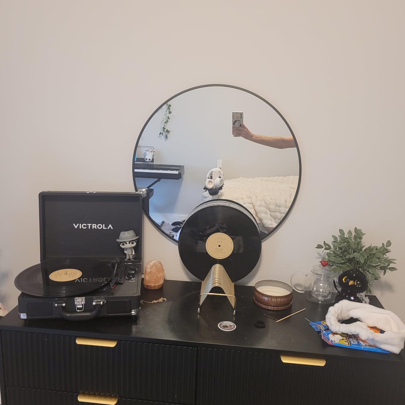 HARRITPURE Round Mirror 30 Black Wall Mounted Circle Mirrors customer photo 1
