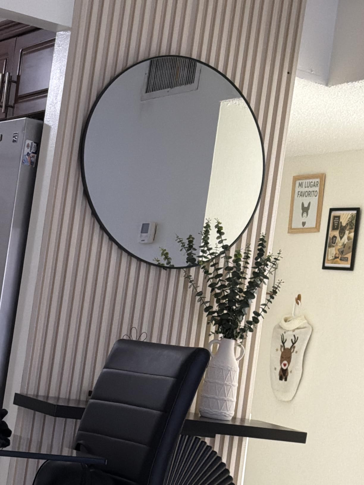 HARRITPURE Round Mirror 30 Black Wall Mounted Circle Mirrors customer photo 2
