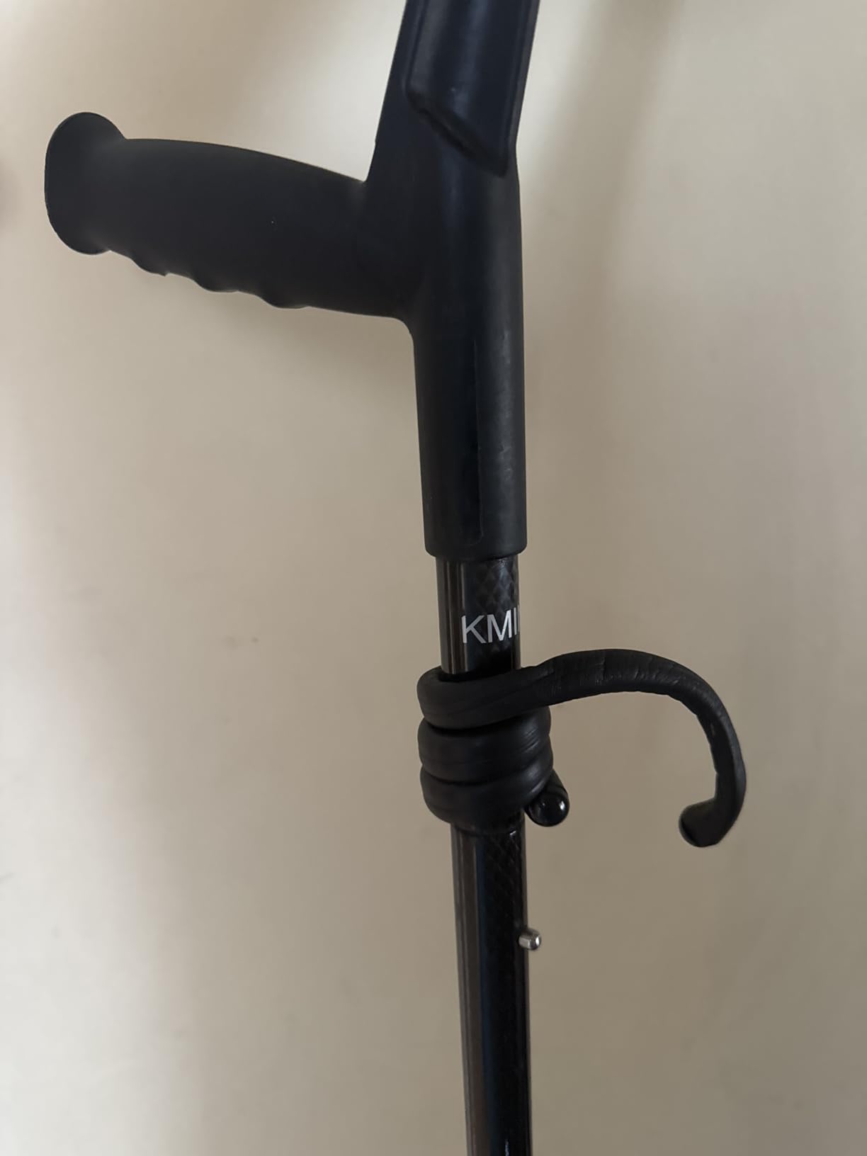 KMINA Foldable Forearm Crutches, Carbon Fiber, Open Cuff (2 Units) customer photo 1