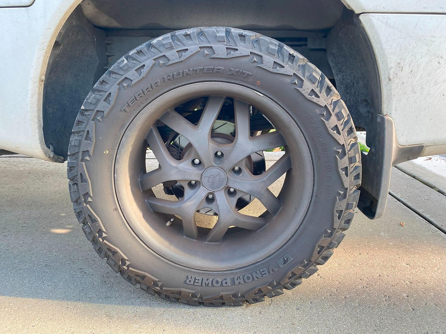 Venom Power Terra Hunter X/T 265/60R18 114T XL 18 inch Tire customer photo 1