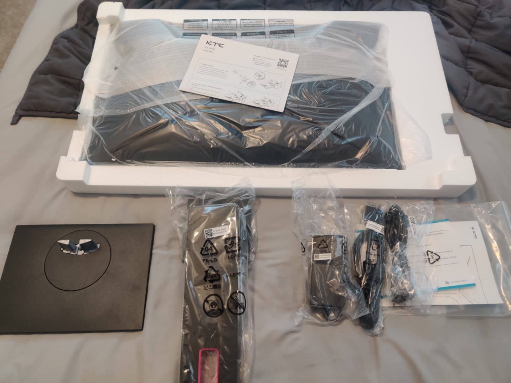 KTC 27 inch Gaming Monitor, 1440P Curved Monitor, 180Hz, 2K, 1500R, H27S17 customer photo 2