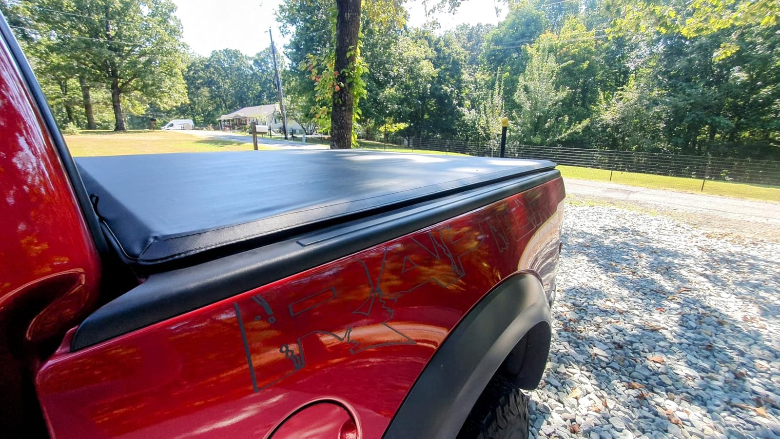 Tyger Auto T1 Soft Roll-up Truck Bed Tonneau Cover Compatible with 2021-2026 Ford F-150; Lightning | 5.5' (67