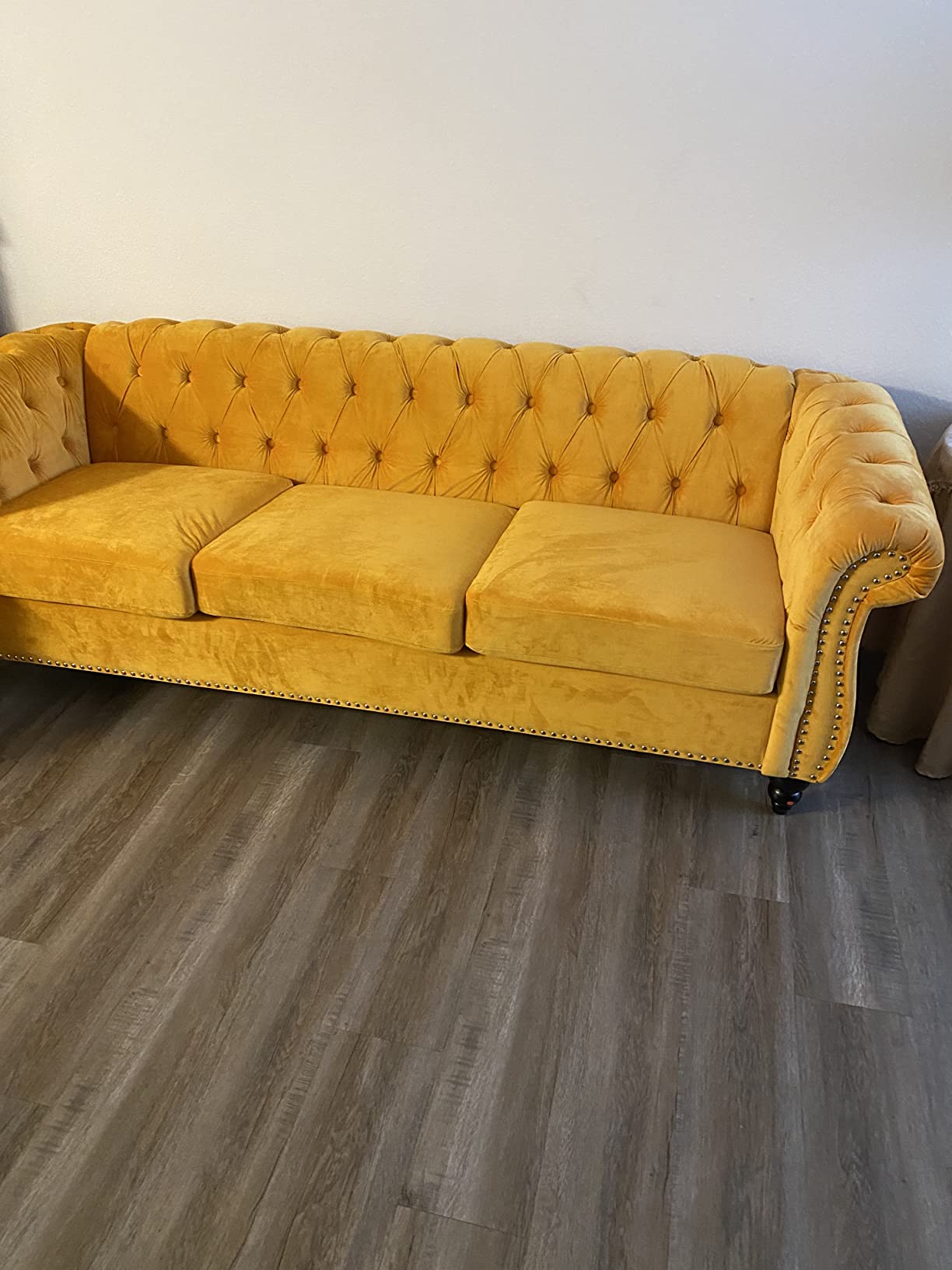 ORRD Chesterfield Sofa Velvet, Modern Tufted Couch 3 Seater with Rolled Arms and Nailhead for Living Room, Bedroom, Office, Apartment (Mango) customer photo 1