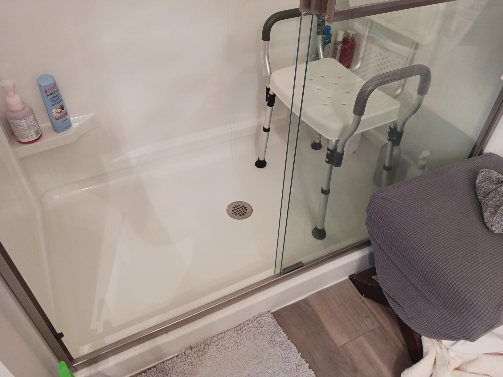 Sangohe Shower Chair, Heavy Duty Shower Seat with Back, Arms, Adjustable Height, Ideal for Bathtub, Handicap, Elderly, 796C customer photo 2