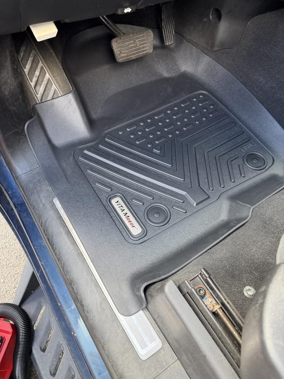 YITAMOTOR Floor Mats for 2019-2026 Chevrolet Silverado/GMC Sierra 1500 & 2020-2026 Chevy Silverado/GMC Sierra 2500HD/3500HD Crew Cab With Underseat Storage Box Bucket Seat, 1st & 2nd Row, Black customer photo 2