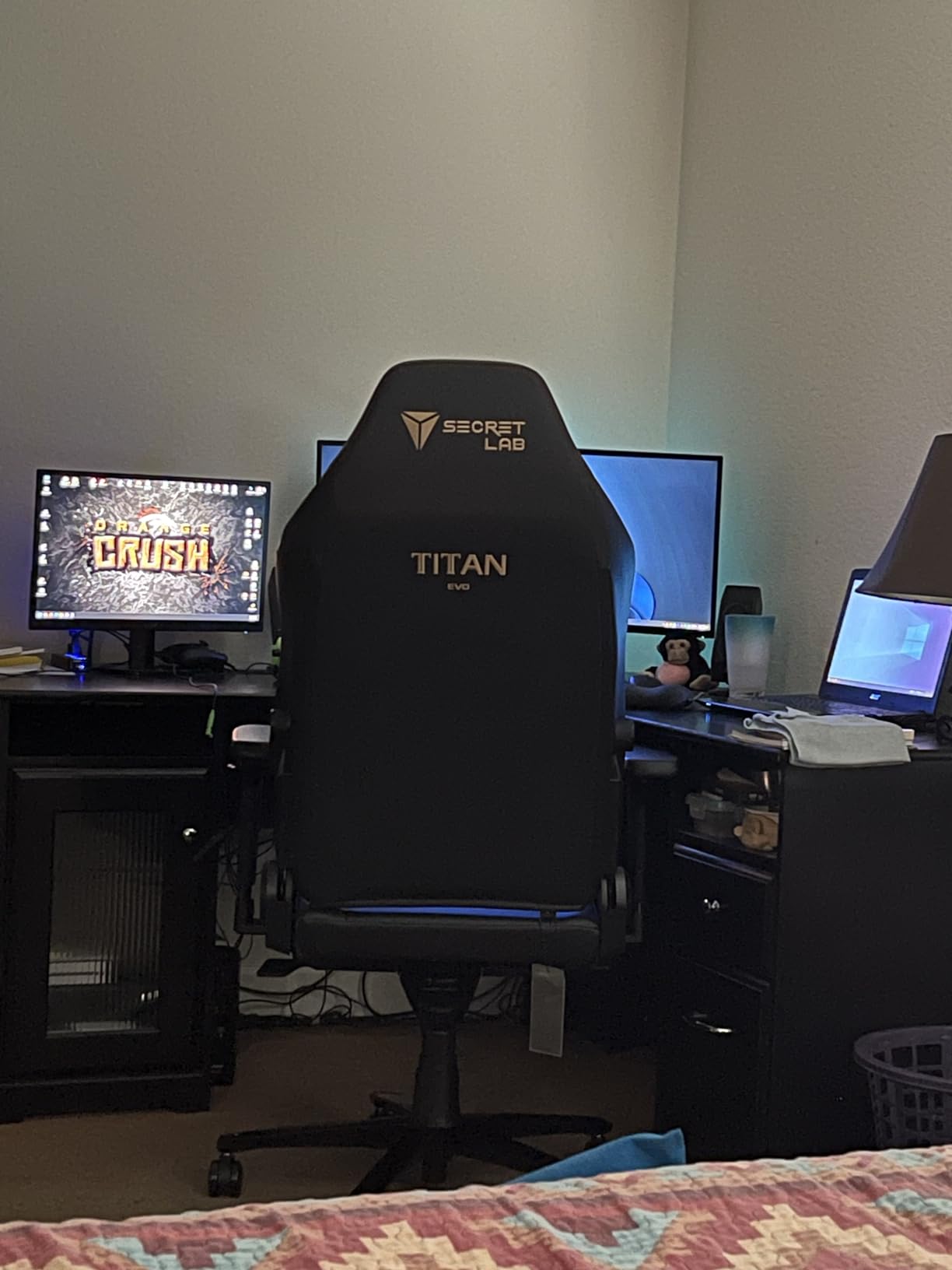 Secretlab Titan Evo Stealth Gaming Chair - Small, Leatherette, Black customer photo 1