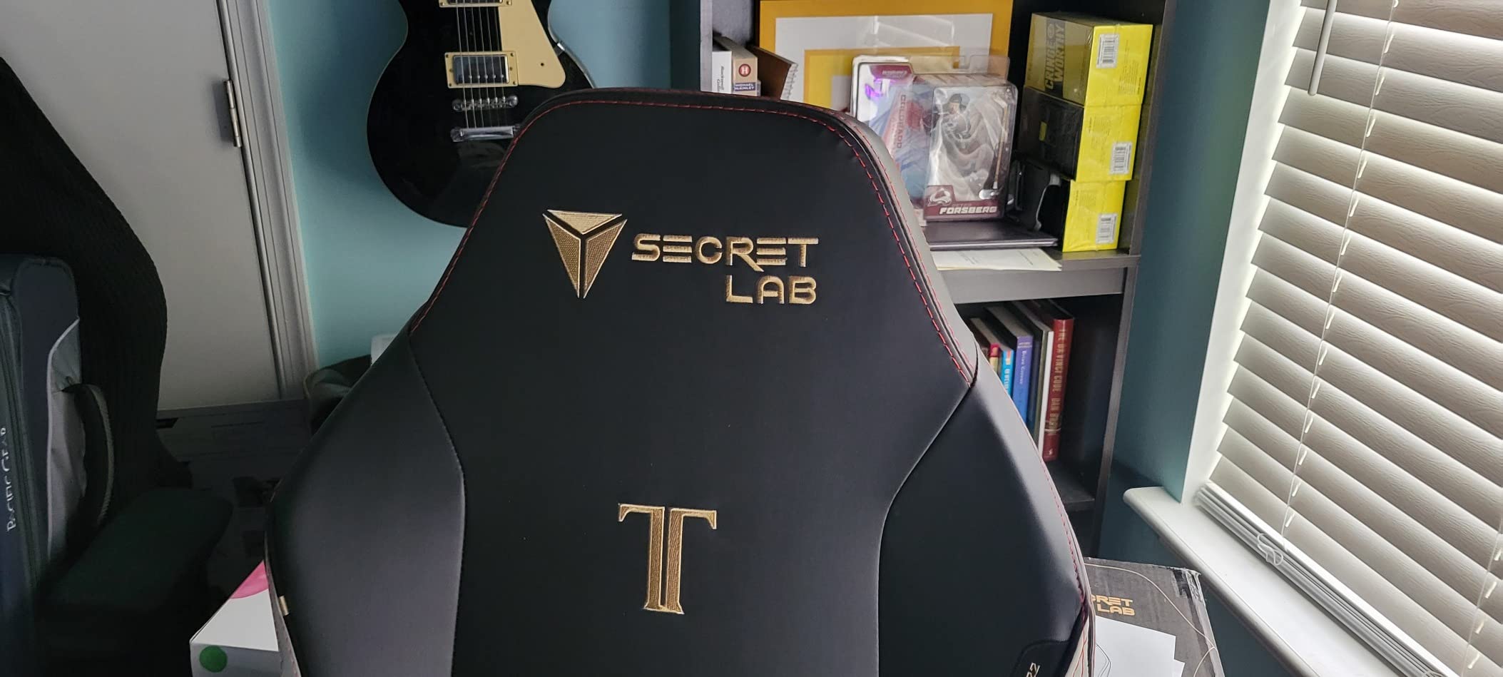 Secretlab Titan Evo Stealth Gaming Chair - Small, Leatherette, Black customer photo 2