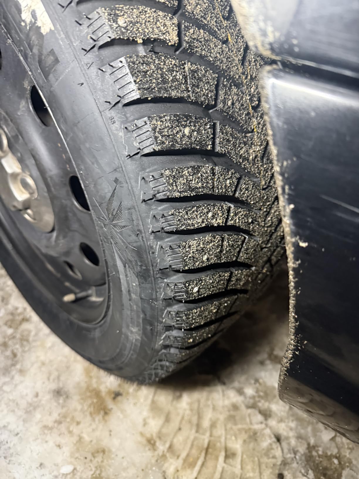 NEXEN Winguard Winspike 3 Winter Tire - 235/45R18 98T customer photo 1