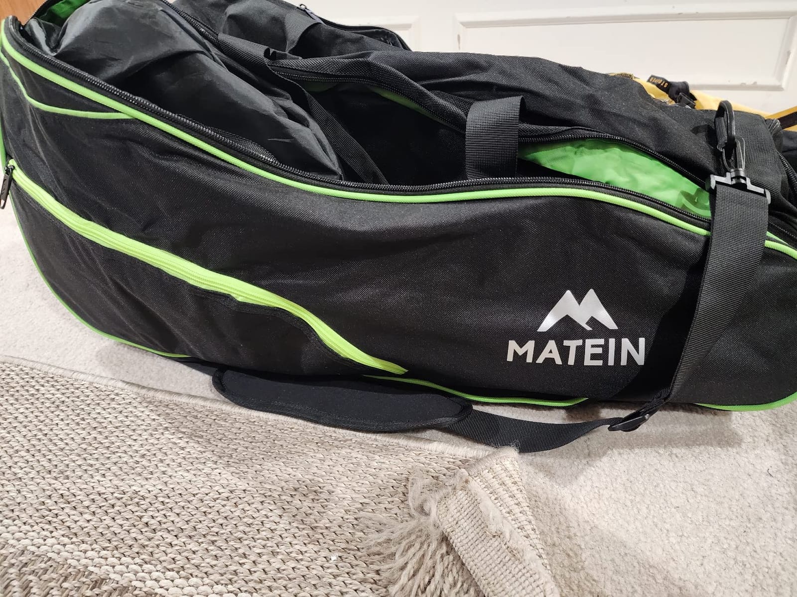 MATEIN Tennis Bag 6 Rackets, Large Racket Bag with Shoe Compartment, Cooler customer photo 1