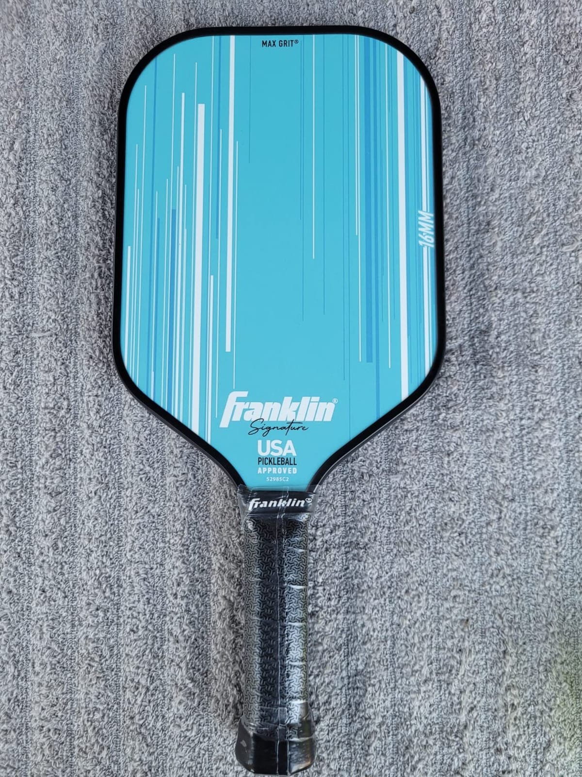 Franklin Sports Pro Pickleball Paddles - Signature Series Pro Pickleball Paddle with MaxGrit Surface - USA Pickleball (USAPA) Approved Tournament Pickleball Paddles - 13mm + 16mm Polypropylene Cores customer photo 2
