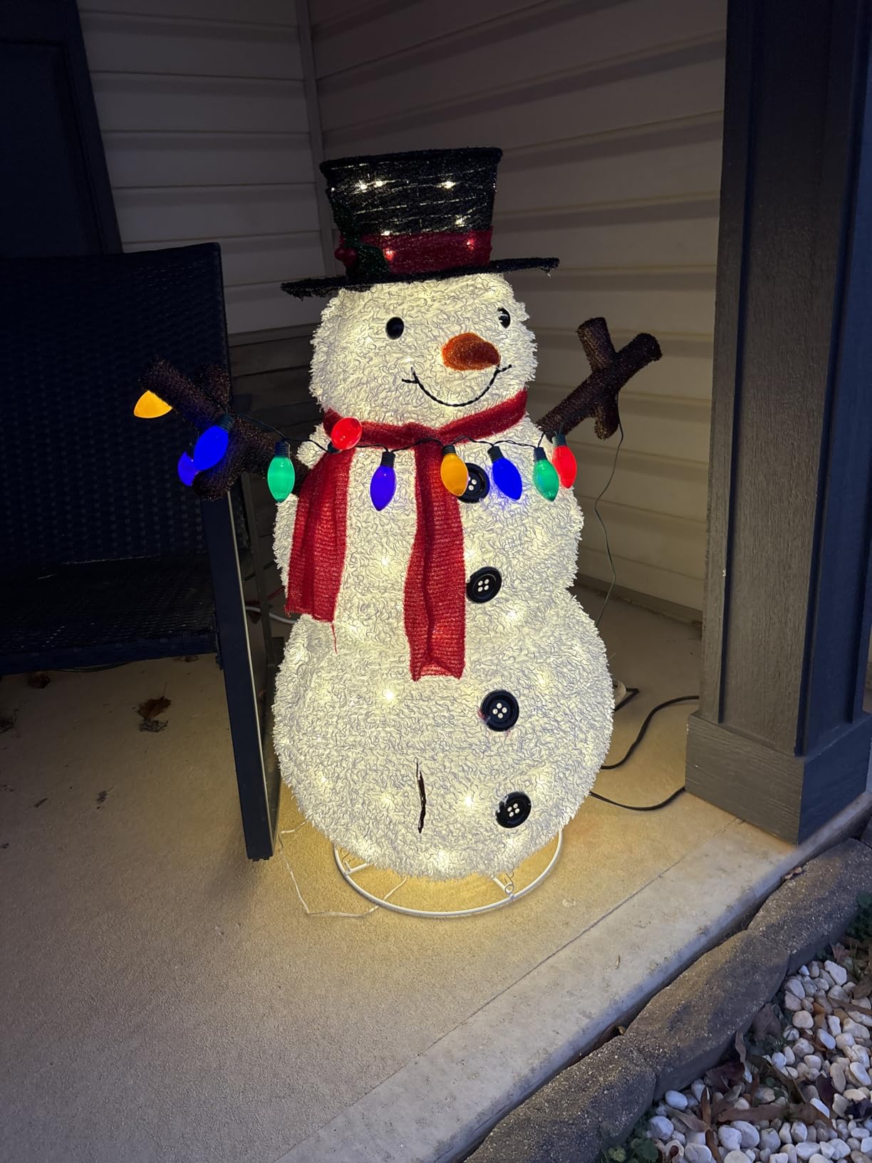Best Choice Products 5ft Lighted Pop-Up Snowman, Large White Outdoor Christmas Holiday Decoration w/ 200 LED Lights, Hat, Scarf, Multicolored Lights customer photo 1