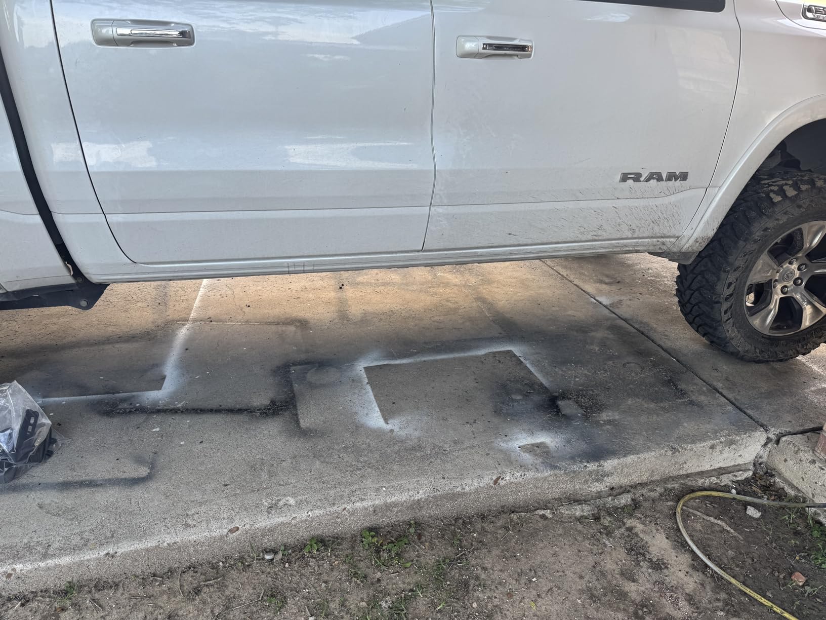 COMNOVA Aluminum Running Boards for 2005-2023 Toyota Tacoma Double/Crew Cab customer photo 2