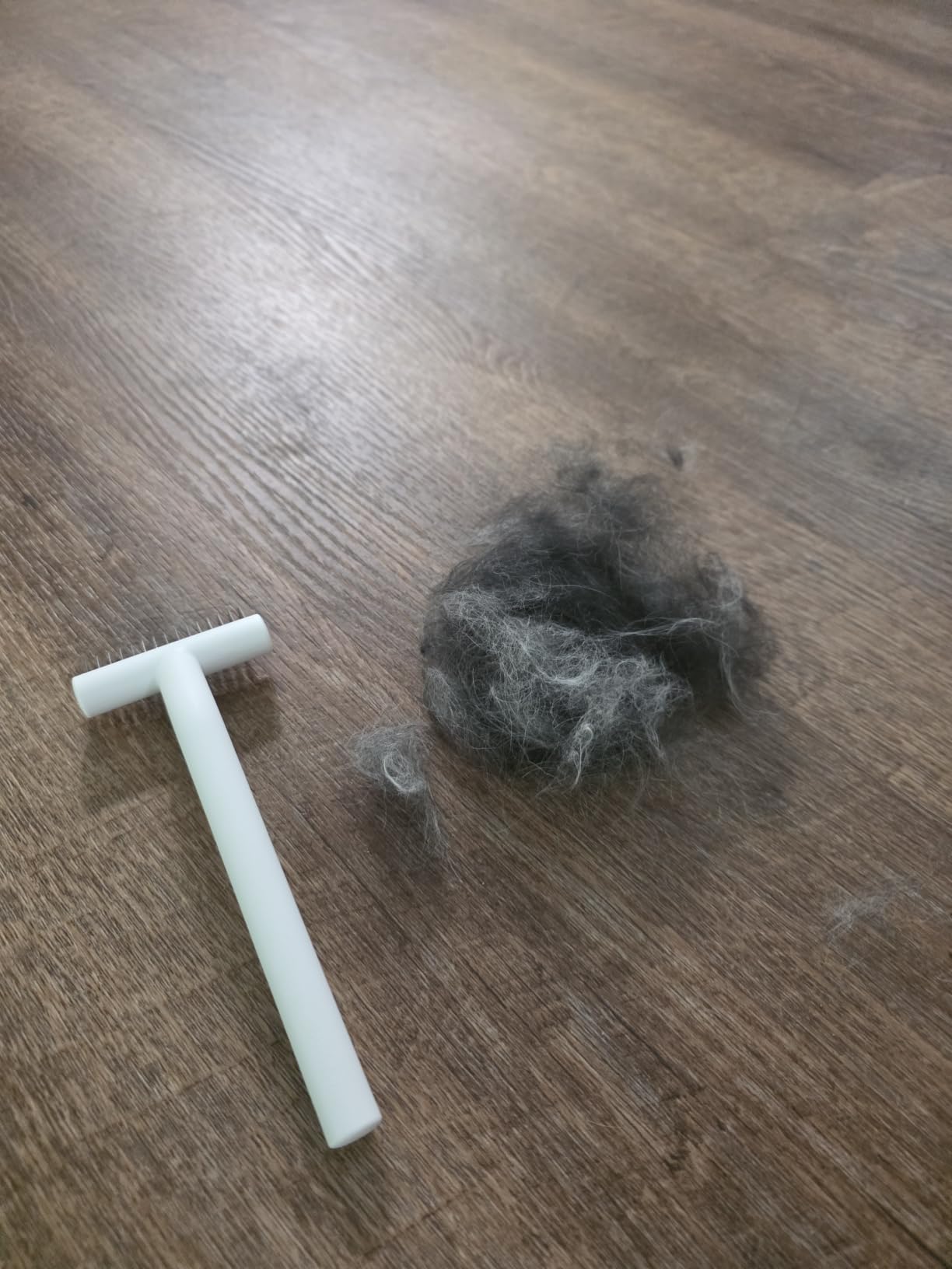 aumuca Undercoat Rake for Dogs, Deshedding & Dematting Comb for Cats, Horse customer photo 1