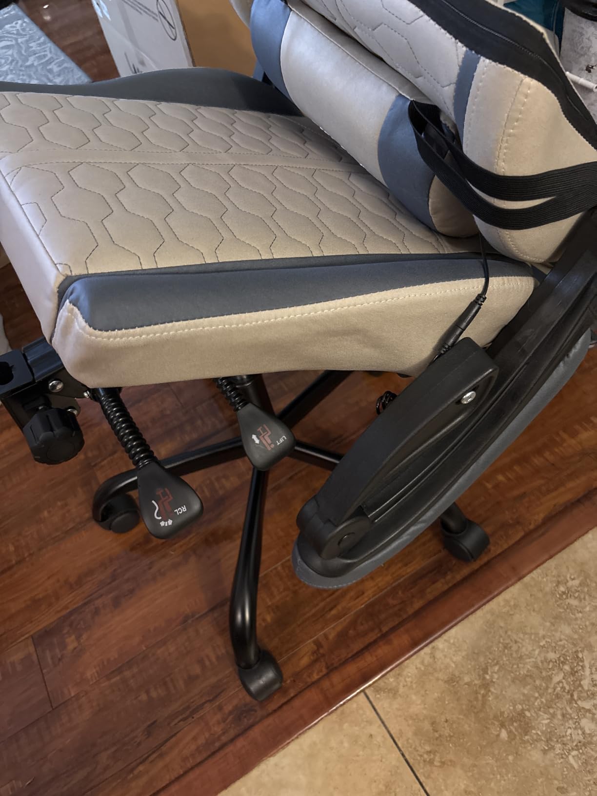Gaming Chair with Massage,Ergonomic PC Gaming Chair with Footrest Comfortable Headrest and Lumbar Support, High Back, 300LBS (Grey) customer photo 1