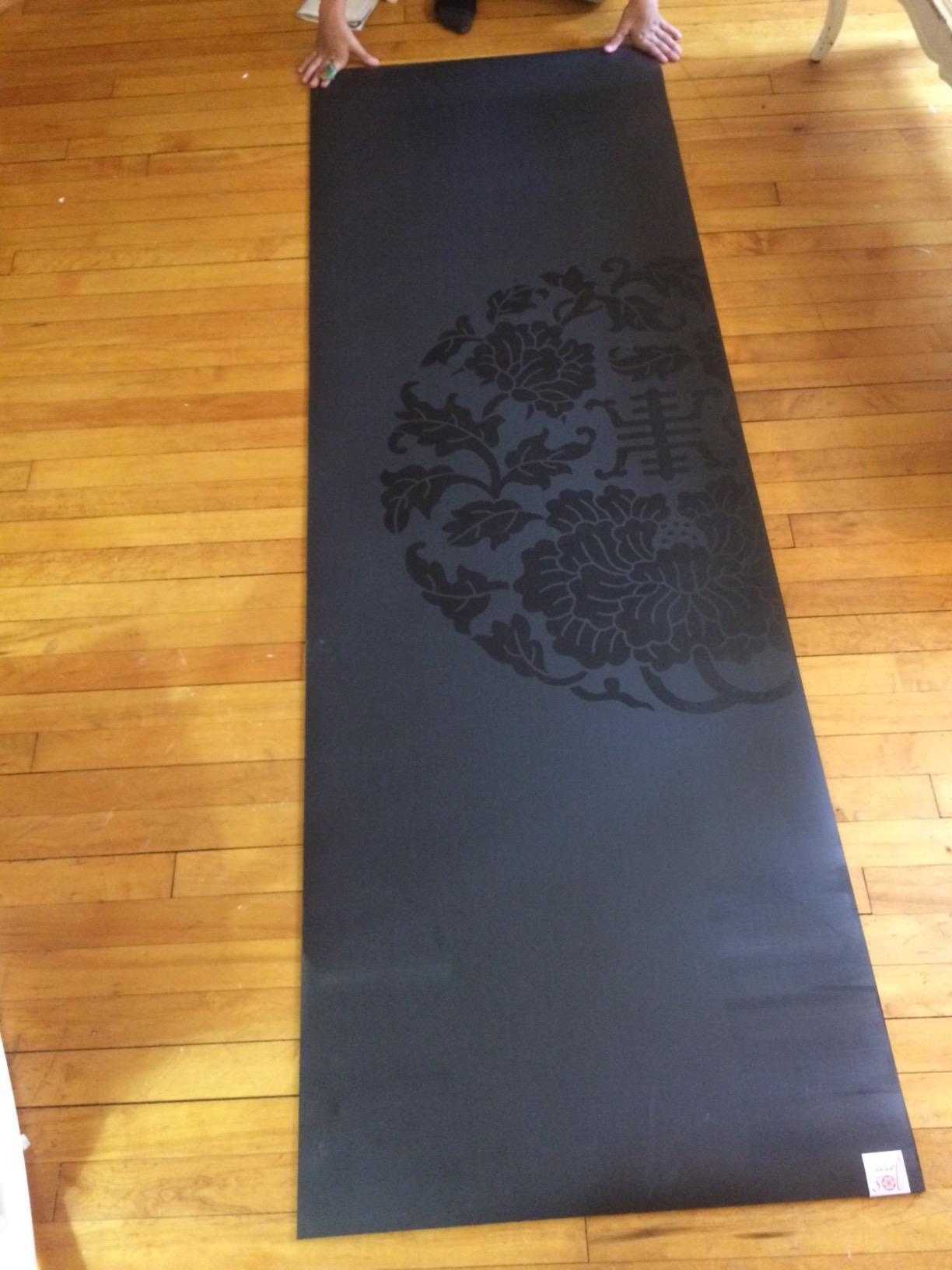 Gaiam Dry-Grip Yoga Mat, Non-Slip, Hot Yoga customer photo 2