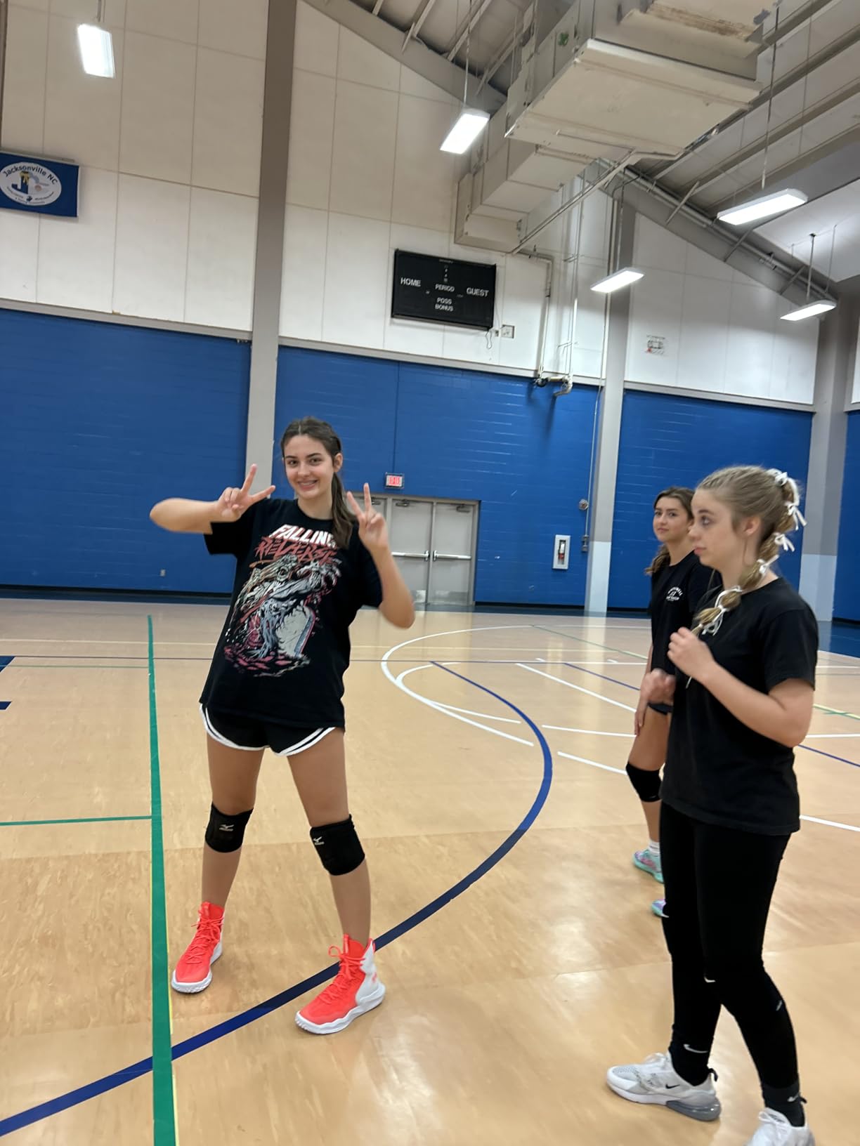 Under Armour Women's Flow Highlight Ace Volleyball Shoes customer photo 2