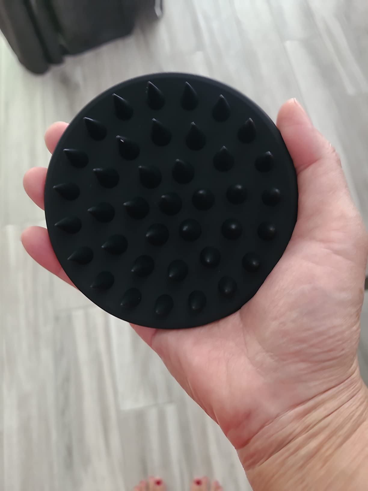 Meartchy Silicone Scalp Massager Shampoo Brush, Scalp Brush for Hair Growth & Dandruff Removal, Hair Scrubber Scalp Stimulator Exfoliator Brush with Soft Bristles for Wet Dry Scalp Care (Black) customer photo 2