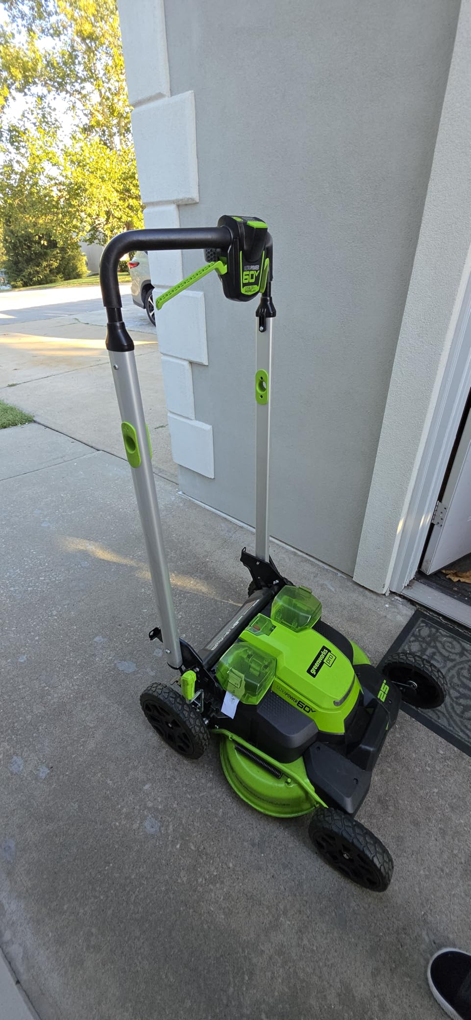 Greenworks 60V 25in Self-Propelled Lawn Mower, (2) 4.0 Ah Battery Kit customer photo 1