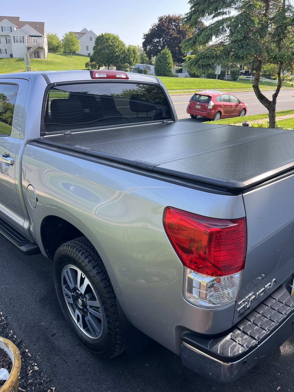 Hard Tri-Fold Tonneau Cover Fit 2007-2026 Toyota Tundra 5.5FT Bed customer photo 1