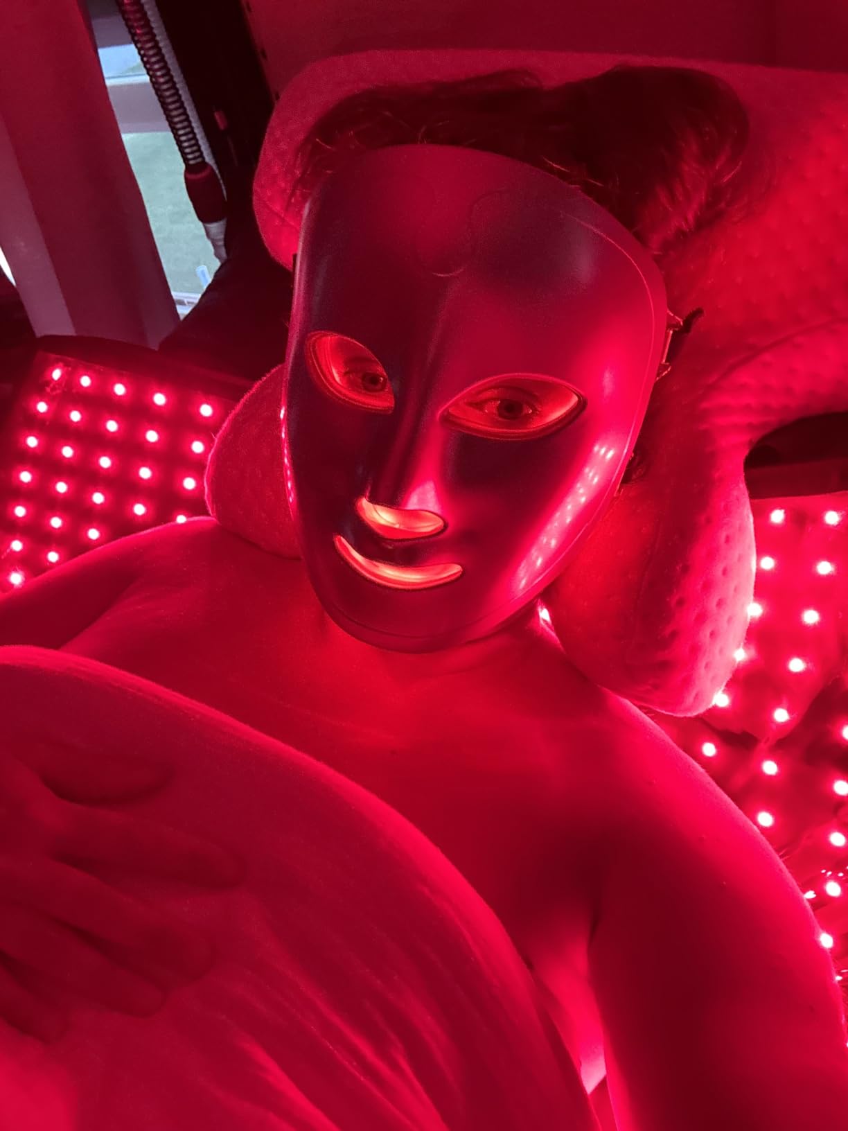 Red Light Therapy for Body, 660nm 850nm Infrared Light Therapy Pad, Wearable Wrap with Timer Remote Control for Back Shoulder Waist Knee, Infrared Light Device Home Use, 12.4'' x 5.7'' Large Area customer photo 2