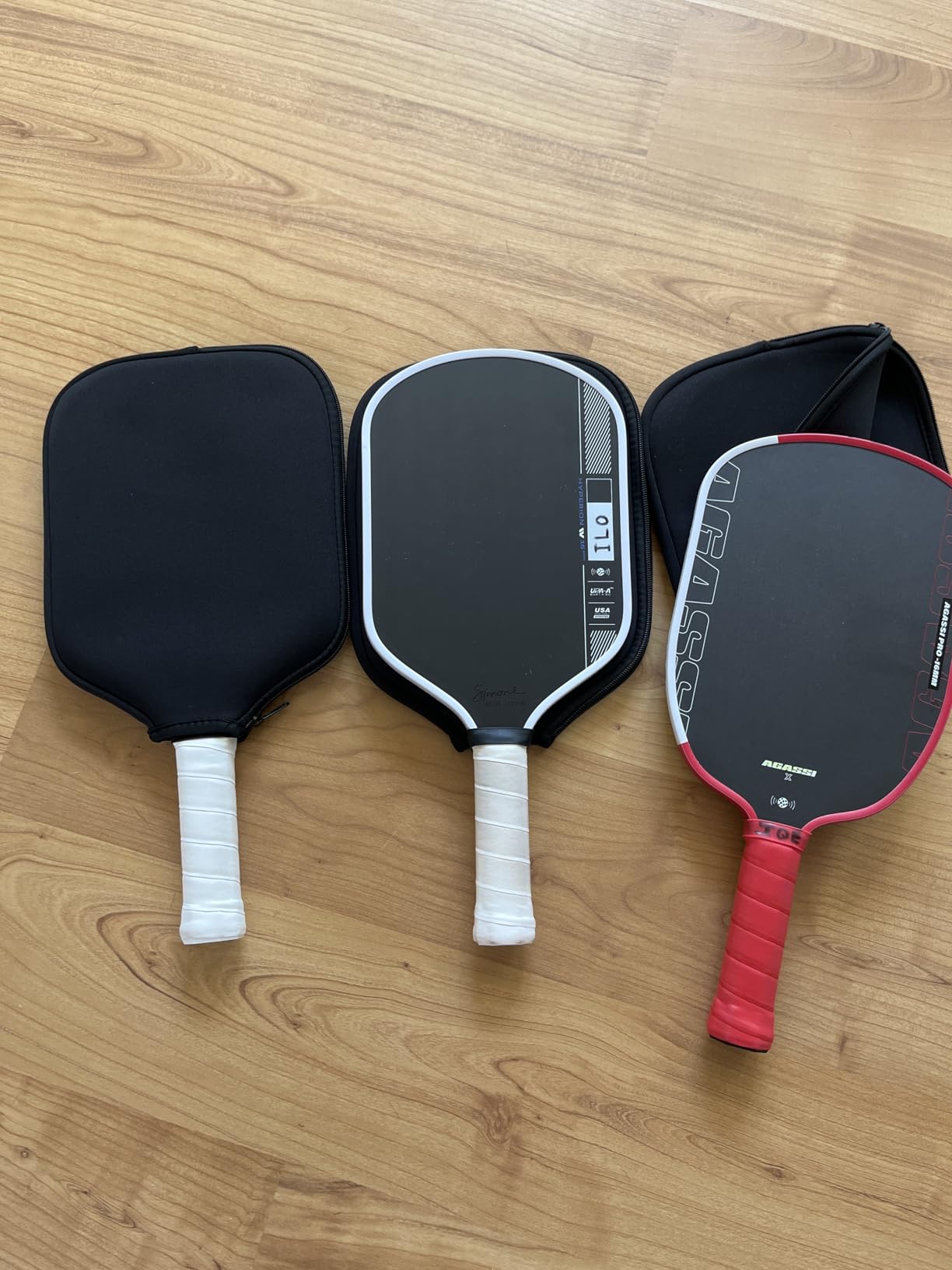 2pcs Neoprene Pickleball Paddle Covers, Universal 8.6 x 12.2 inch, USAPA Standard & Elongated Paddles Neoprene Sleeve Fits Most Pickleball Paddles (Black) customer photo 2