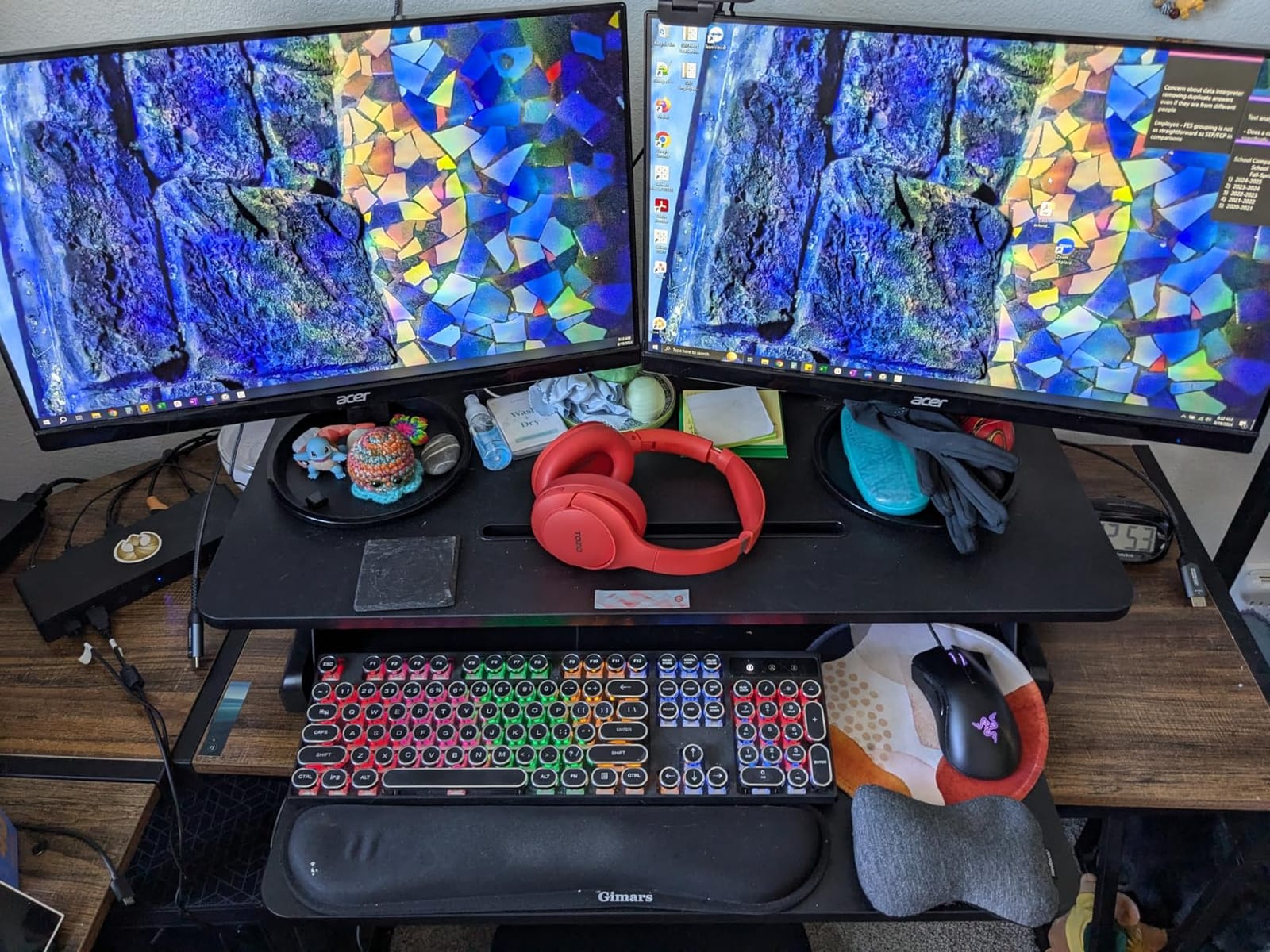 JOY worker 32