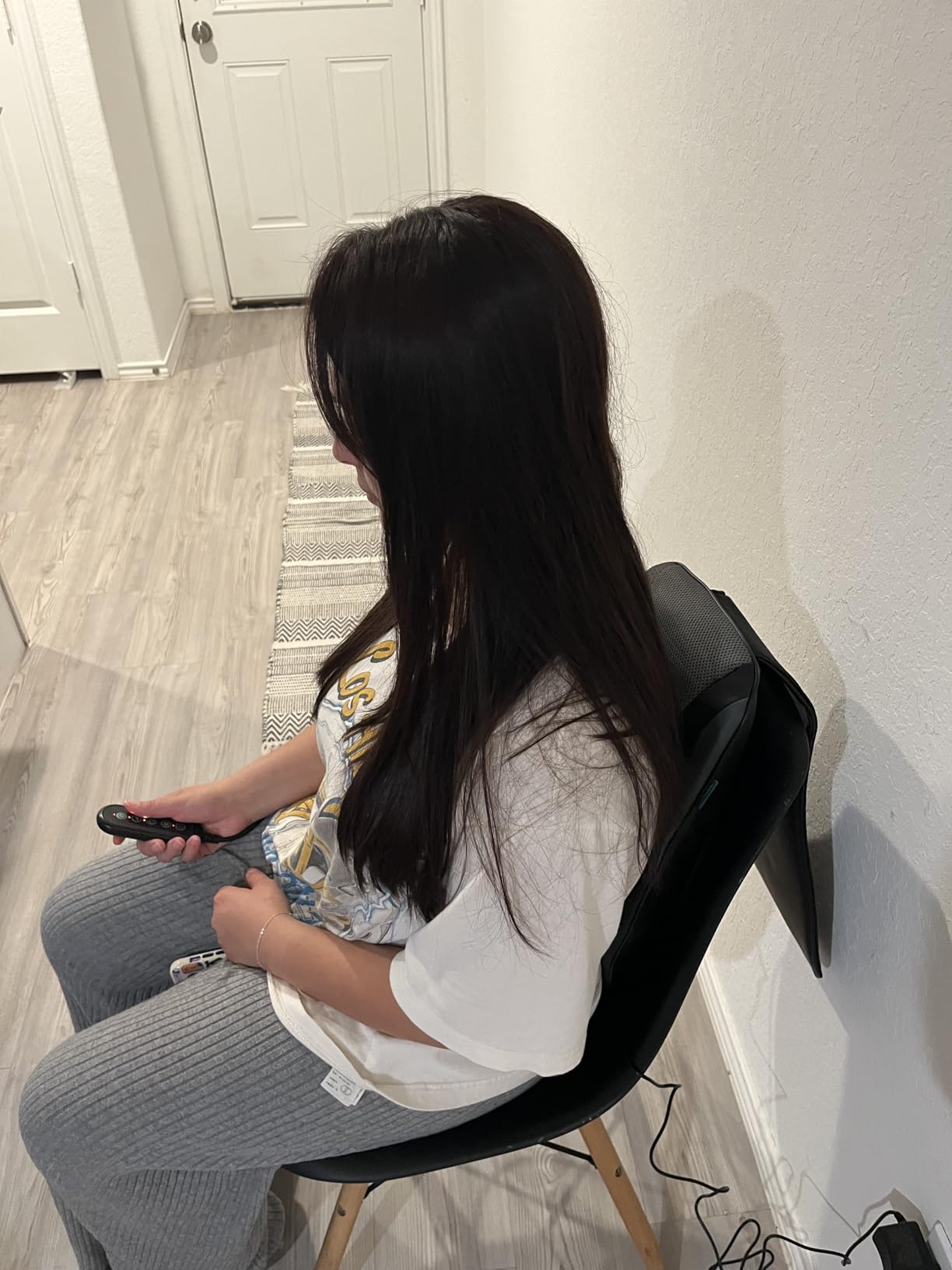 Snailax Back Massager with Heat, 4D Shiatsu Neck Massage Pillow for Pain customer photo 2