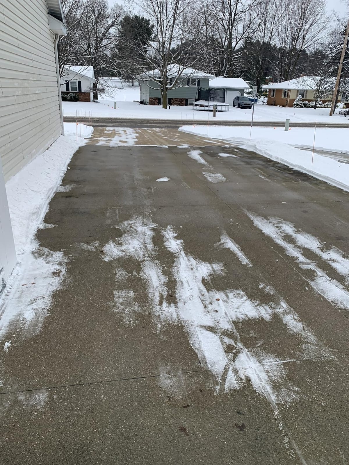 SKIL PWR CORE 40 Brushless 40V 20 in. Single Stage Snow Blower Kit, 30'ft Throwing Distance, Includes 6.0Ah Battery and Charger- SB2001C-10 red customer photo 2