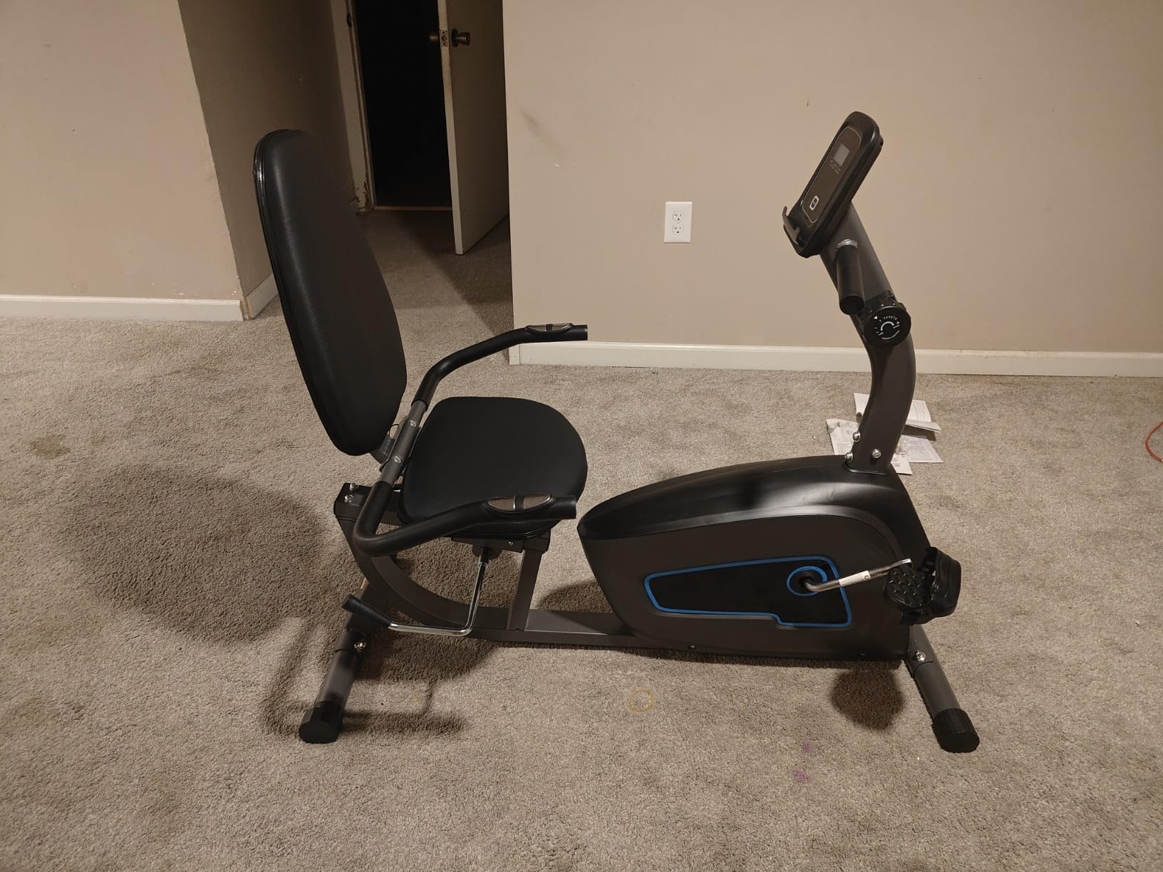 BODIOO Exercise Bike, Recumbent Exercise Bike for Seniors, Stationary Bike for Home Workout, 8-Level Magnetic Resistance, Quiet Smooth Ride, Comfortable Seat with Backrest, Heart Rate Monitor, 300LB Capacity customer photo 1