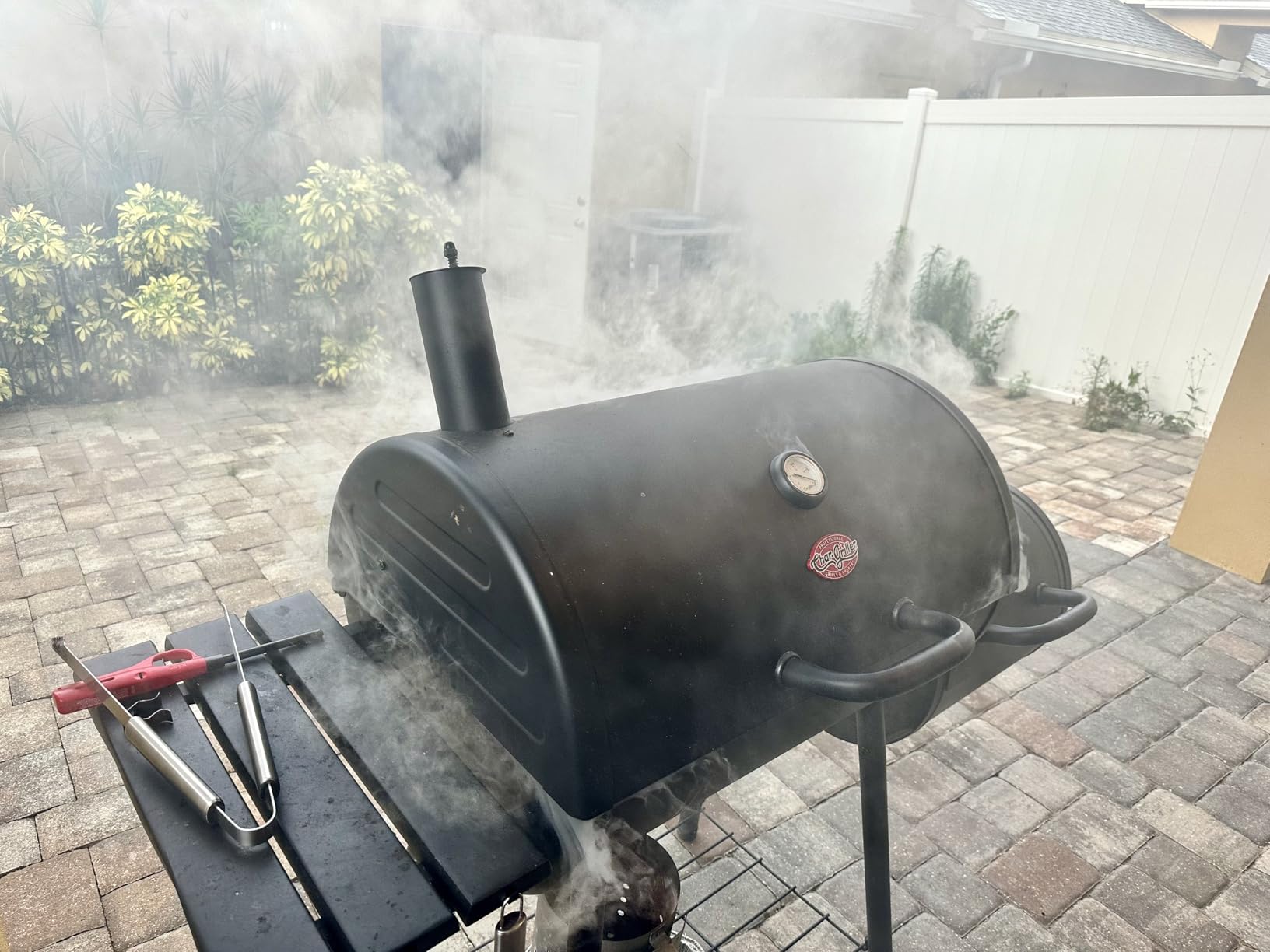 Char-Griller®Smokin Pro Charcoal Grill and Offset Smoker with Side Fire Box, Dual Damper Control, Chrome Plated Steel Warming Rack, 1,130 Cooking Square Inches in Black, Model CG30044223 customer photo 1
