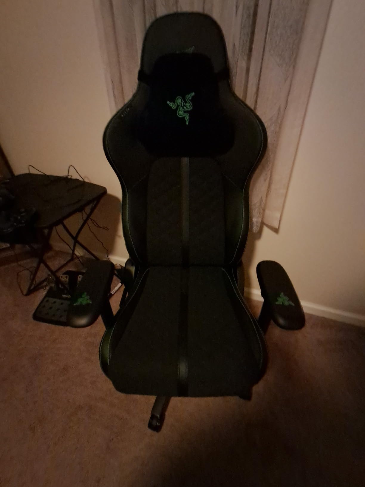 Razer Enki Gaming Chair, Built-in Lumbar Arch, All-Day Comfort, Black customer photo 2