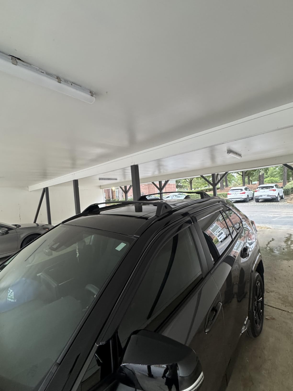 VEVOR Roof Rack Cross Bars, Compatible with Toyota RAV4 2020-2023, 160lbs Load Capacity, Aluminum Anti-Rust Crossbars with Locks, Rooftop Cargo Bag Luggage Carrier (Not Fit for Adventure/TRD Off-Road) customer photo 2