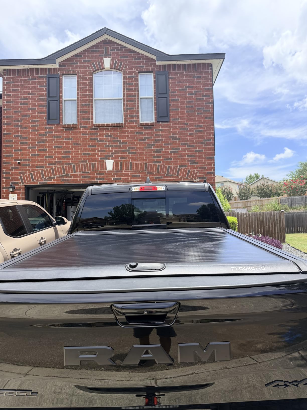 Flowkottu Retractable Tonneau Cover Fit Dodge Ram 1500 2009-2026 Truck Bed customer photo 1