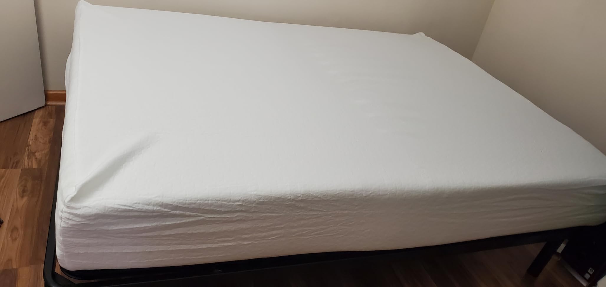 Zinus Memory Foam 10 Inch Green Tea Mattress, Queen customer photo 1