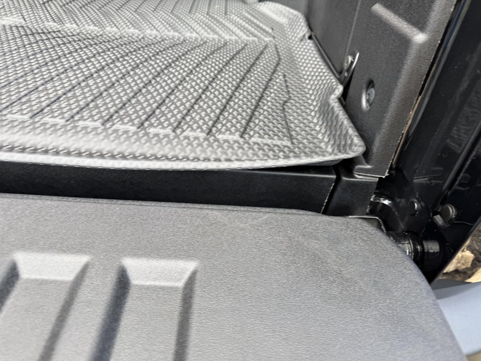 Powerty Floor Mats for 2019-2026 Chevrolet Silverado 1500 & GMC Sierra 1500 Crew Cab & 2020-2026 Silverado/Sierra 2500HD 3500HD, Bucket Seat, All-Weather TPE Anti-Slip Car Protection Liners customer photo 2