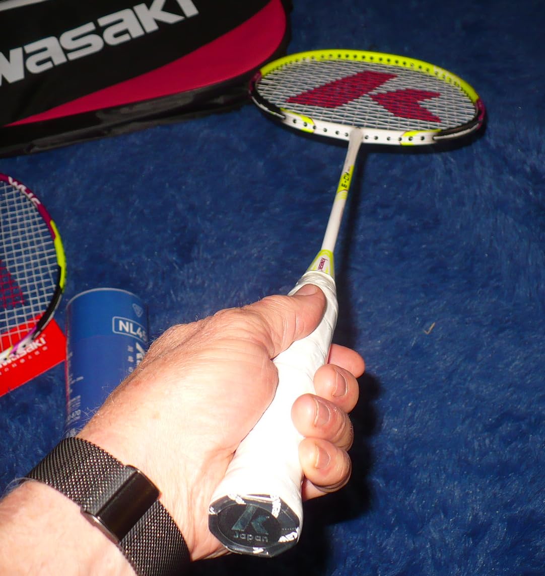 Kawasaki Badminton Rackets, Professional Graphite Shaft Badminton Set of 2 for Backyard, with 2 Lightweight Carbon Badminton Racquets/3 Badminton Shuttlecocks/2 Racquet Overgrips/1 Carry Bag customer photo 1