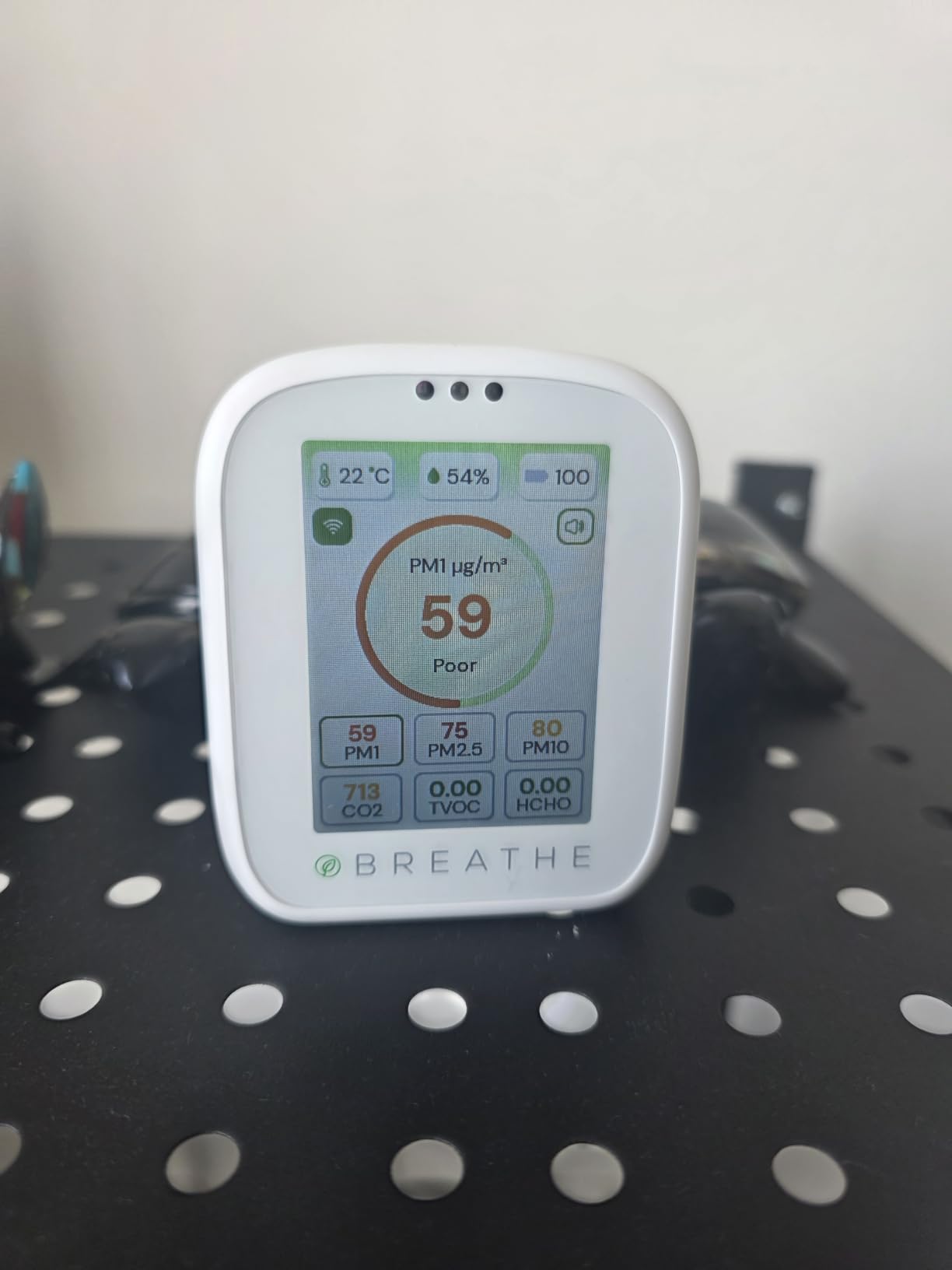 BREATHE Airmonitor Plus Indoor Air Quality Monitor w/CO₂, PM & App. Gen 2. customer photo 2