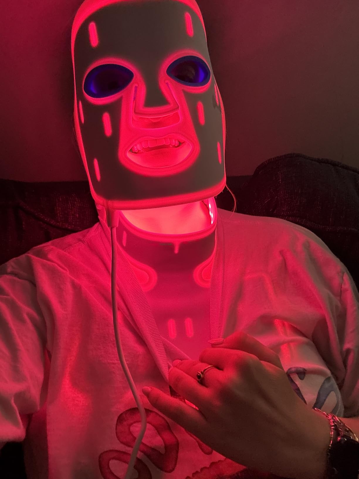 LifePro Revitaglow Red Light Therapy Mask - Triple Chip LED Face Mask customer photo 1