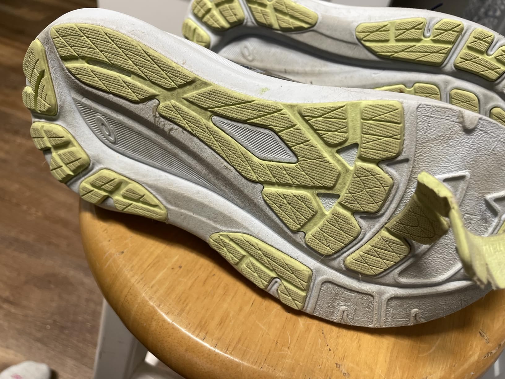 ASICS Women's GT-2000 13 Running Shoes customer photo 1