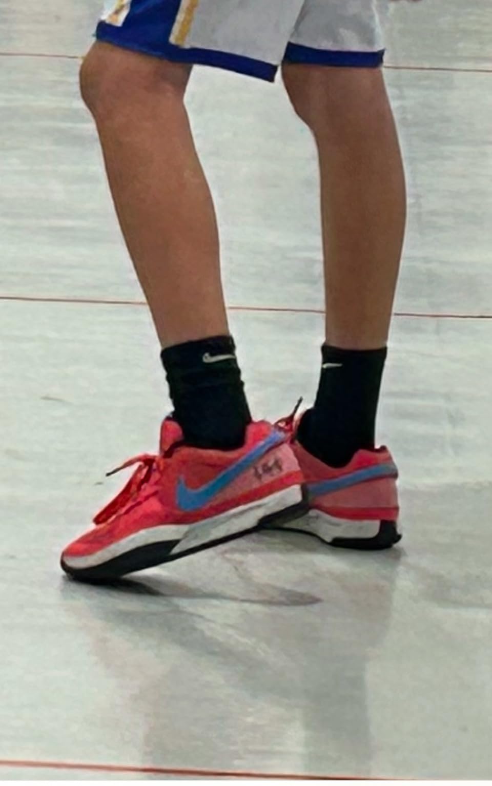 Nike Men's Ja 1 Basketball Shoes customer photo 1