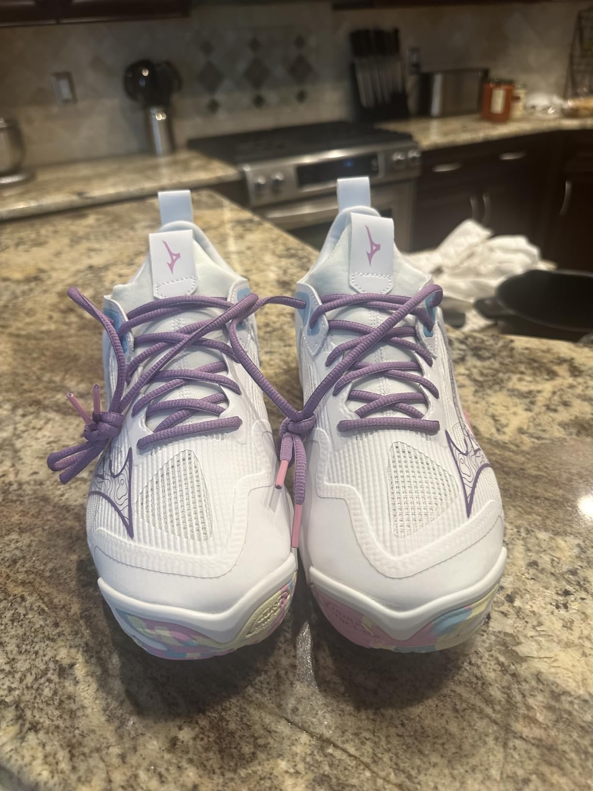 Mizuno Women's Wave Momentum 3 Volleyball Shoes customer photo 2